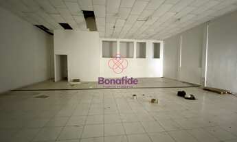 Imagem 5: PONTO COMERCIAL PARA LOCAÇÃO NO CENTRO DE JUNDIAÍ COM 5 SALAS, 1 BANHEIRO, 2 VAGAS DE GARA