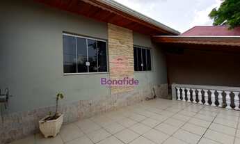 Imagem: CASA ASSOBRADADA À VENDA, LOCALIZADA NO