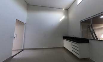 Imagem 4: Casa à Venda em Marília no Bairro Palmital. Venha conhecer!