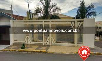 Imagem: Casa à Venda em Marília no Centro