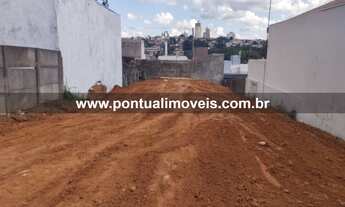 Imagem: Terreno à Venda no Alto Cafezal Marília