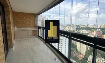 Imagem 2: Imperdível oportunidade: Apartamento de luxo reformado, varanda gourmet, com 4 suítes, 4 v