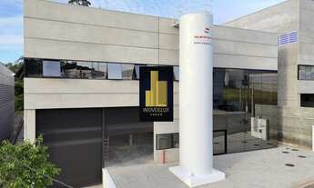 Imagem 3: Galpão Comercial de Alto Padrão para Locação em Cotia-SP - Sítio Boa Vista: 2 Salas, 5 Ban