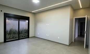 Imagem 4: Casa com 3 suítes localizada no condomínio Alphaville - Anápolis GO