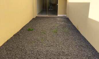 Imagem 2: Casa sobreposta 3/4 sendo uma suíte localizada no Bairro Flor do Cerrado - Anápolis GO