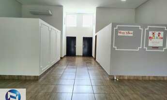 Imagem 7: Salão Comercial de Alto Padrão na Vila Ercília, São José do Rio Preto-SP: 1 Sala, 4 Banhei