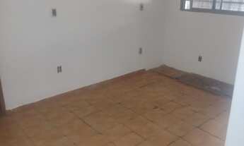 Imagem 4: Sobrado com casa no fundo ADAPTADO PARA FÁBRICA DE JÓIAS/SEMI JÓIAS 08 SALAS, 01 RECEPÇÃO