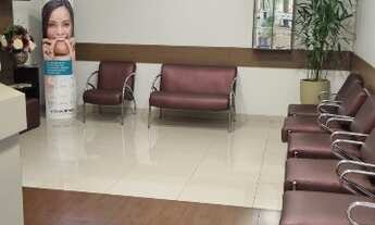 Imagem 2: Sala comercial 12 m² com recepção, 4 vagas na frente, banheiros, para locação, no bairro s