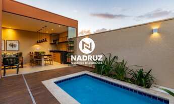 Imagem: Casa em Condomínio de Luxo com 2 Suítes