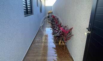 Imagem 2: Imperdível Casa à Venda em São José do Rio Preto-SP, Parque Residencial Nature I - 3 quart