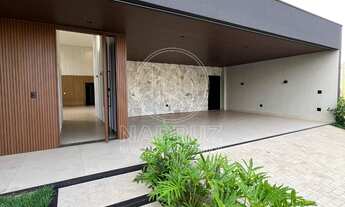 Imagem 2: Imperdível! Casa de luxo com 4 quartos e 4 suítes no Loteamento Recanto do Lago, São José