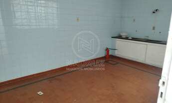 Imagem 6: Oportunidade imperdível: Casa comercial no Centro de São José do Rio Preto-SP, 7 salas, 3