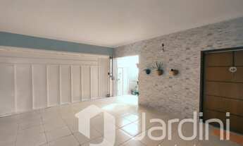 Imagem: Casa a venda com fino acabamento no bairro