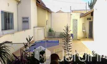 Imagem: Bela casa com piscina aquecida no Residencial