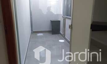 Imagem 5: Ótima casa a venda com garagem coberta no Jardim Palestina