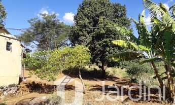 Imagem 3: Rancho a venda na Estrada da Mata em Ibiraci mg