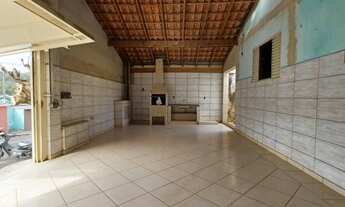 Imagem: Casa a venda com sobrado no fundo no Jardim