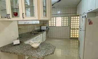 Imagem 2: Casa com Piscina a Venda no Ângela Rosa