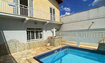 Imagem: Casa com Piscina a Venda no Ângela Rosa