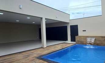 Imagem 1: Casa com Piscina a Venda no Jardim Natal