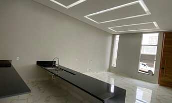 Imagem 4: 3 dormitórios, 1 suítes, 2 vagas na garagem, 200M² de Área Construída