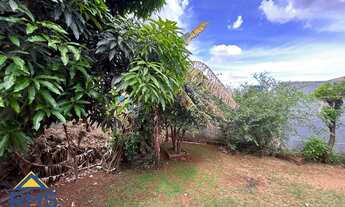 Imagem 3: 4 dormitórios, 1 suítes, 2 banheiro, 3 vagas na garagem, 660M² de Área Construída