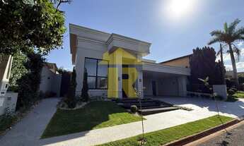 Imagem 2: Casa em Condomínio: 3 quartos, 3 suítes, 3 salas, 5 banheiros, 4 vagas em São José do Rio