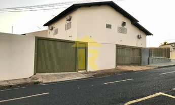 Imagem 6: Aluguel de Casa Comercial de Alto Padrão em São José do Rio Preto-SP: 10 Quartos, 1 Sala