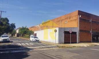 Imagem 2: Barracão Comercial à Venda em São José do Rio Preto-SP - Vila Boa Esperança: 4 salas, 2 ba