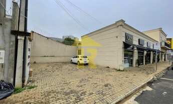 Imagem 4: Alugue já: Prédio Comercial no Centro de Mirassol-SP, 170m², 3 banheiros, 5 vagas de garag