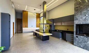 Imagem: Casa Sofisticada na Região Leste - Condomínio