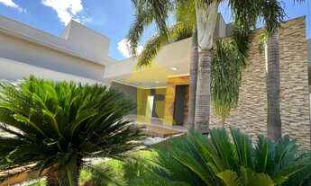 Imagem 4: Imóvel no Residencial Gaivota II: Casa em Condomínio com 3 suítes, 3 salas, 5 banheiros e