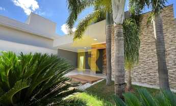 Imagem 3: Imóvel no Residencial Gaivota II: Casa em Condomínio com 3 suítes, 3 salas, 5 banheiros e