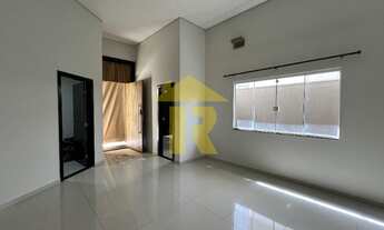 Imagem 5: Casa de Luxo em Condomínio: 4 Quartos, 2 Suítes, 3 Salas, 5 Banheiros, 4 Vagas na Gaivota