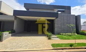 Imagem 2: Casa no Village Provence: 3 quartos, 3 suítes, 3 salas, 5 banheiros, 4 vagas, 167m² - São