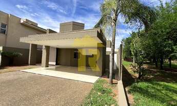 Imagem 3: Casa de Luxo em Condomínio: 4 Quartos, 2 Suítes, 3 Salas, 5 Banheiros, 4 Vagas na Gaivota