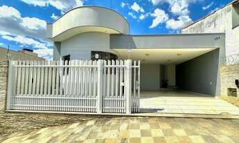 Imagem: CASA RESIDENCIAL em ALFENAS - MG, RESIDENCIAL