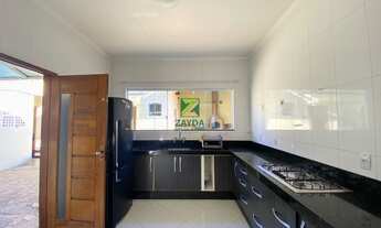 Imagem 4: Casa à venda no Centro de Barra de São João-RJ: 4 quartos, 2 suítes, 2 salas, 3 banheiros