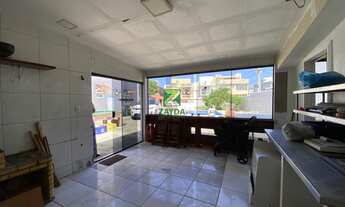 Imagem 6: Terreno e anexo com piscina com área total de 360m², na quadra da praia, no bairro Cidade