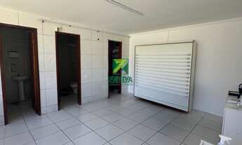 Imagem 7: Terreno e anexo com piscina com área total de 360m², na quadra da praia, no bairro Cidade