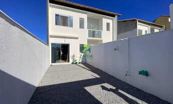 Imagem: Casa duplex à venda na quadra da praia