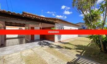 Imagem: Casa linear à venda com quintal em Barra