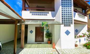 Imagem 2: Casa duplex Alto Padrão em Barra de São João, com área verde com piscina finos acabamentos