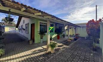 Imagem: Casa Espaçosa à Venda em Casimiro de Abreu-RJ