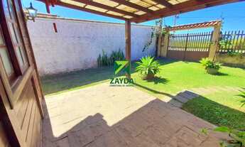 Imagem 2: Casa linear com vista para o mar, 03 quartos e amplo jardim gramado, no Bairro Peixe Doura