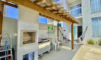 Imagem: Casa à Venda na quadra da praia no bairro