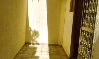 Imagem: Oportunidade. Apartamento térreo com quintal