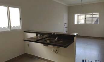 Imagem: Casa nova com ótimo padrão de acabamento