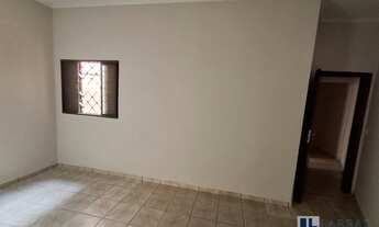 Imagem 4: Casa para venda na Vila Virginia, 3 dormitorios com 1 suite, quintal, 2 vagas cobertas em