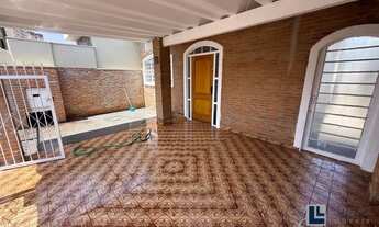 Imagem 6: Ótima casa para locação no Jardim Interlagos, 2 dormitorios com suíte, amplo quintal, 2 va